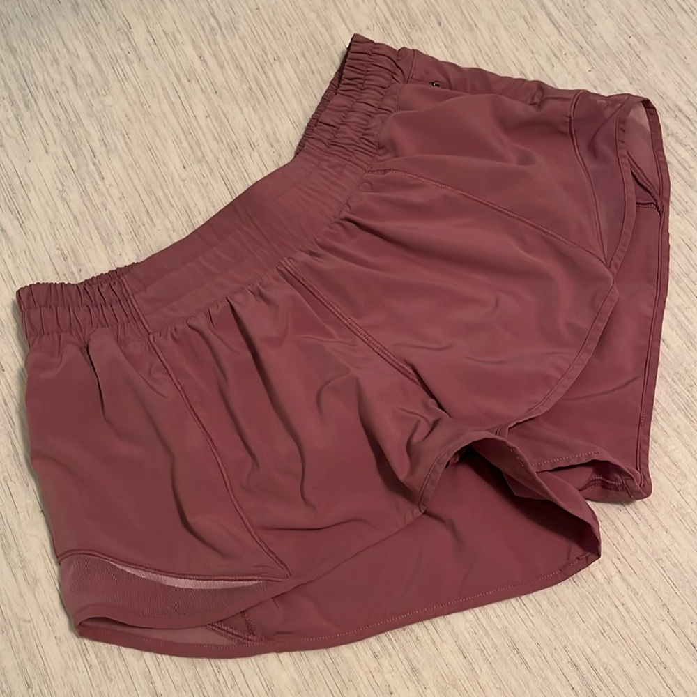 Lululemon Hotty Hot Low Rise 2.5” Shorts